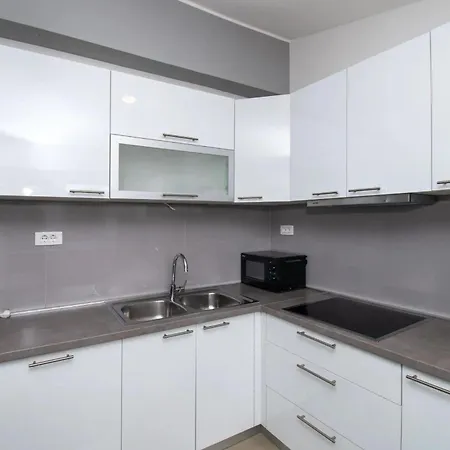 Ferienhaus Mit Privatpool Fur 9 Personen Und 1 Kind In Danilo, Dalmatien Hébergement de vacances