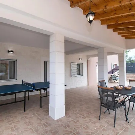 Hébergement de vacances Ferienhaus Mit Privatpool Fur 9 Personen Und 1 Kind In Danilo, Dalmatien