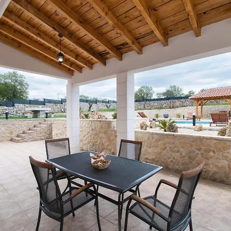 Ferienhaus Mit Privatpool Fur 9 Personen Und 1 Kind In Danilo, Dalmatien Hébergement de vacances *