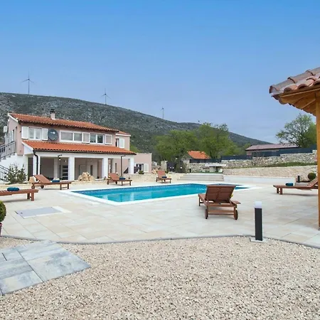 Ferienhaus Mit Privatpool Fur 9 Personen Und 1 Kind In Danilo, Dalmatien Hébergement de vacances